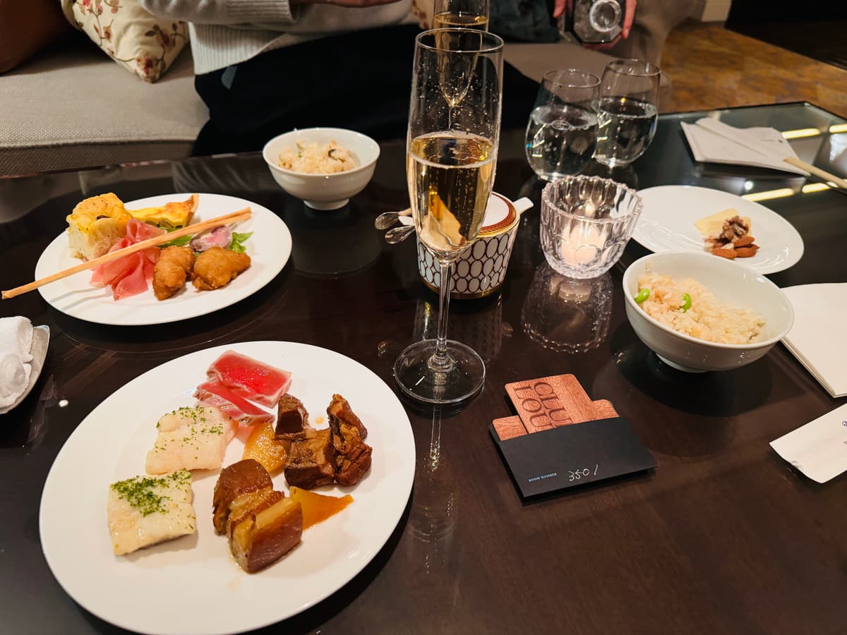 リッツカールトン大阪のクラブラウンジのカクテルタイム